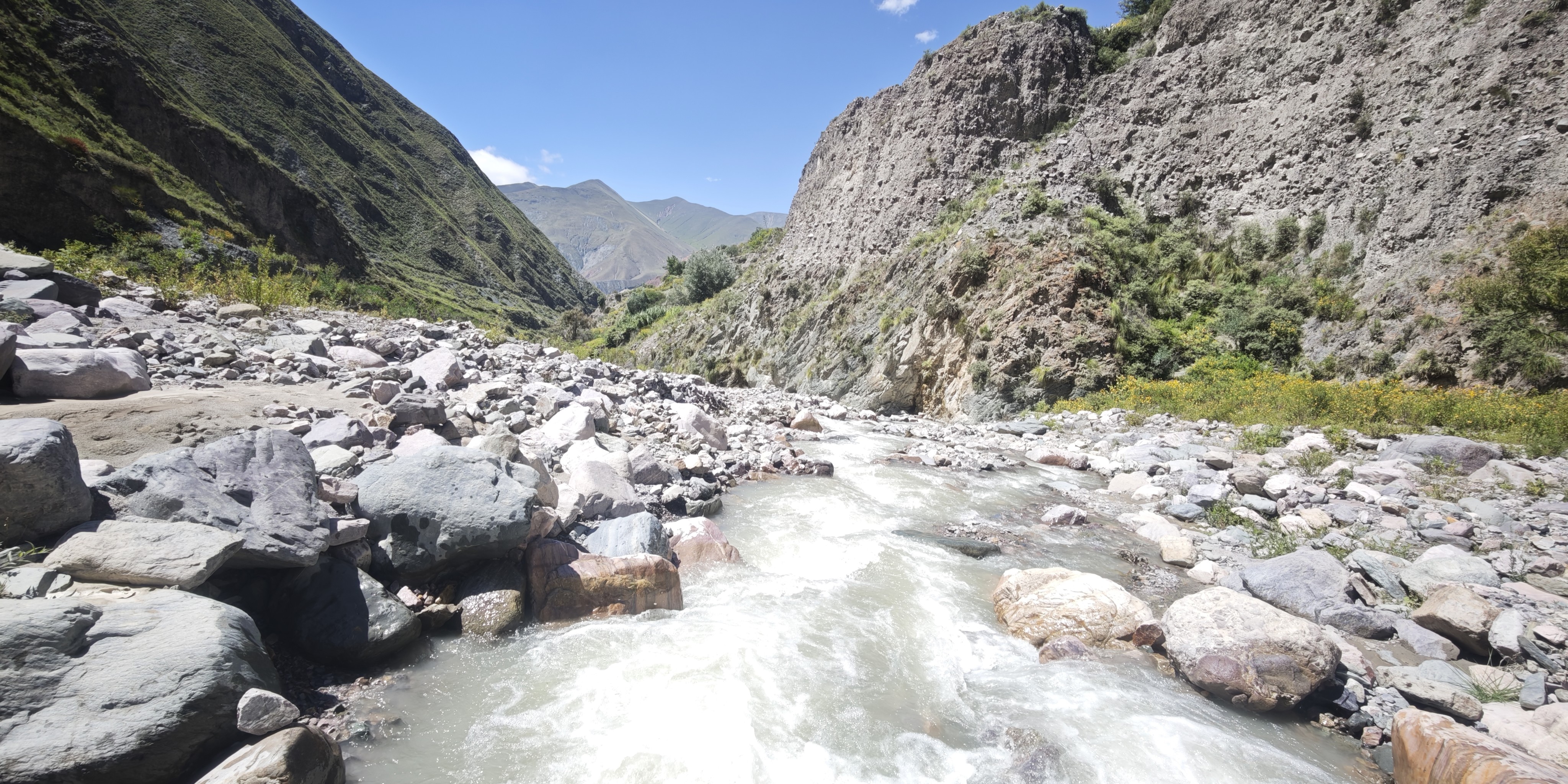 Camino a San Isidro de Iruya
